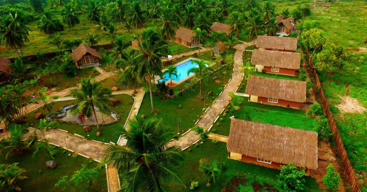 Coco Village Hotel Chilaw Bangadeniya Exterior photo